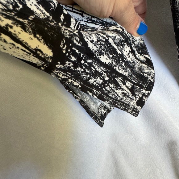 NWT Veronica M Black and White Jumpsuit Romper One Piece Size Small - Picture 4 of 6